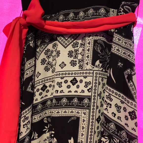 RN STUDIO BY RONNI NICOLE DRESS - Picture 4 of 8